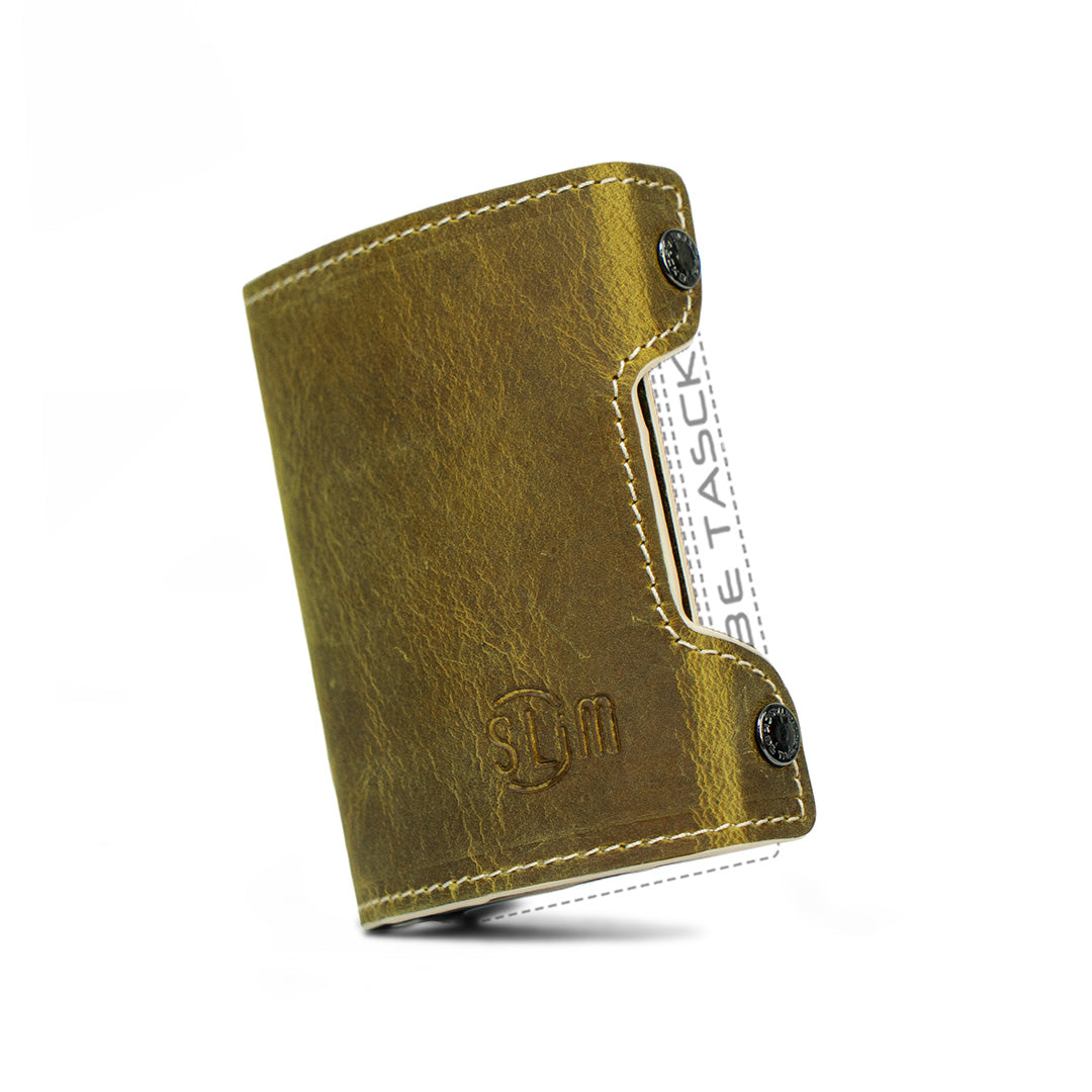 Cover in Vera Pelle Be Tasck