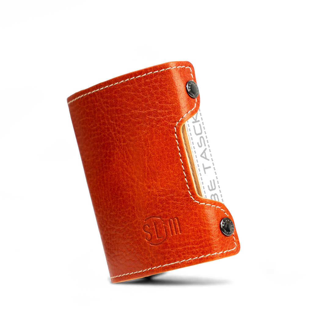Cover in Vera Pelle Be Tasck