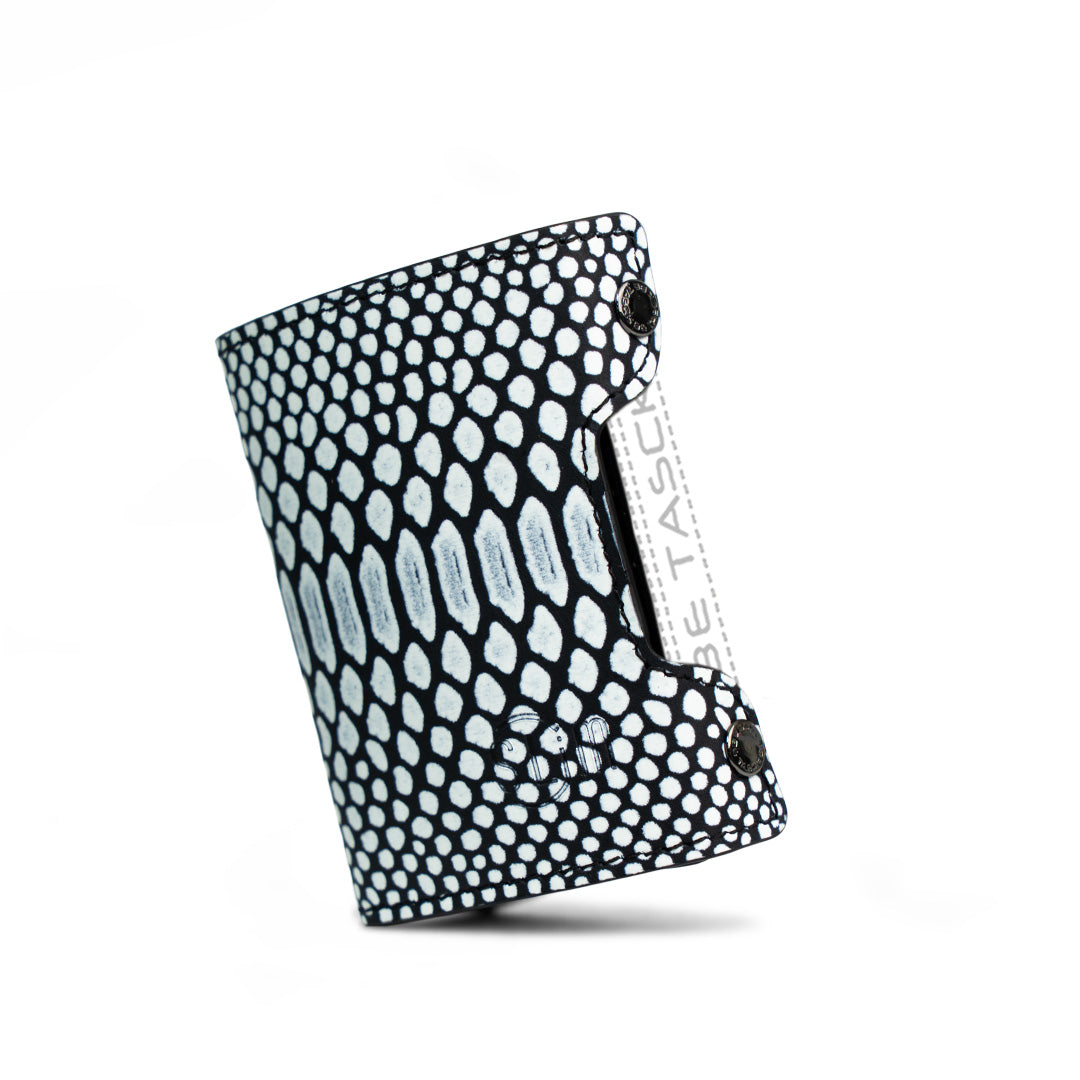 Cover in Vera Pelle Be Tasck