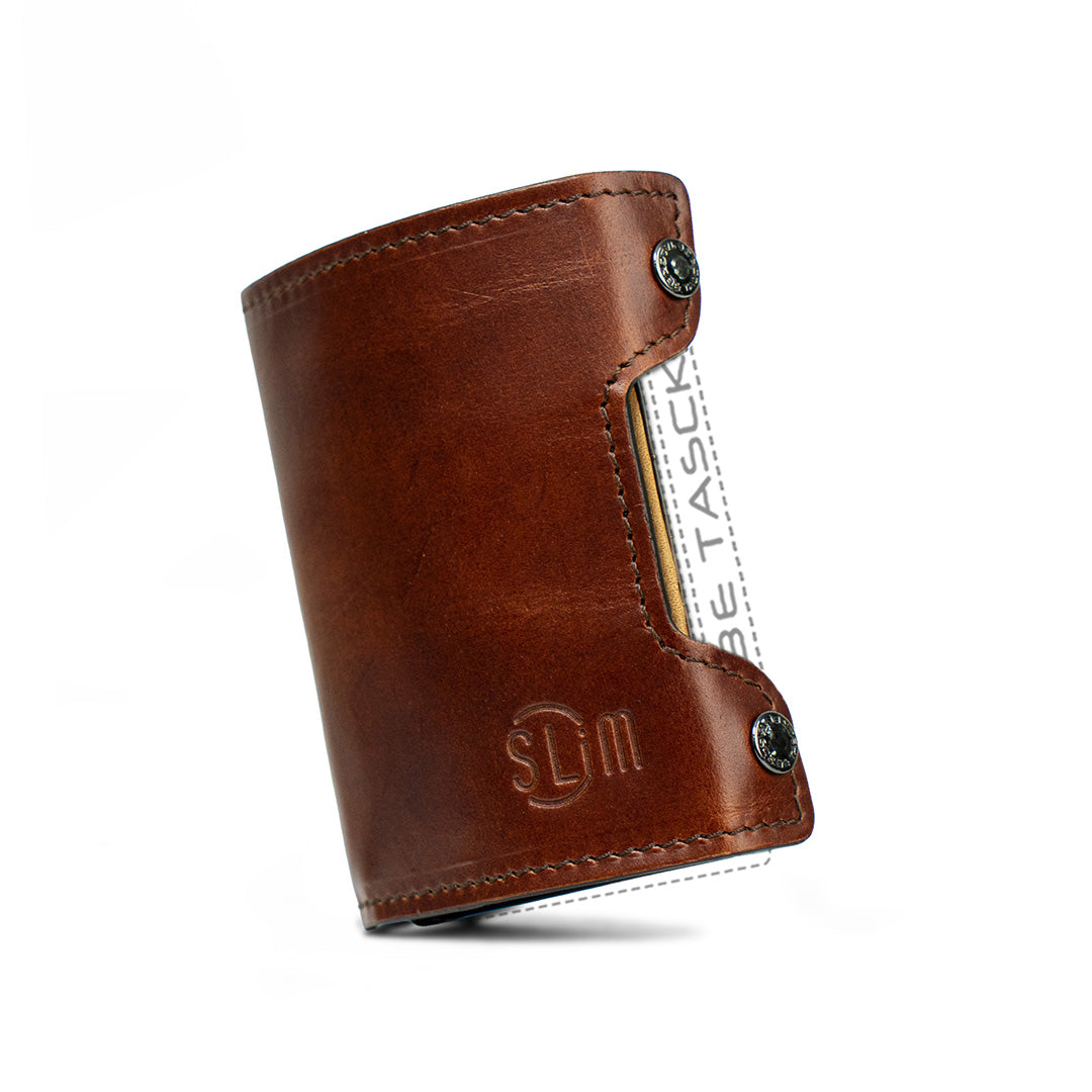 Cover in Vera Pelle Be Tasck