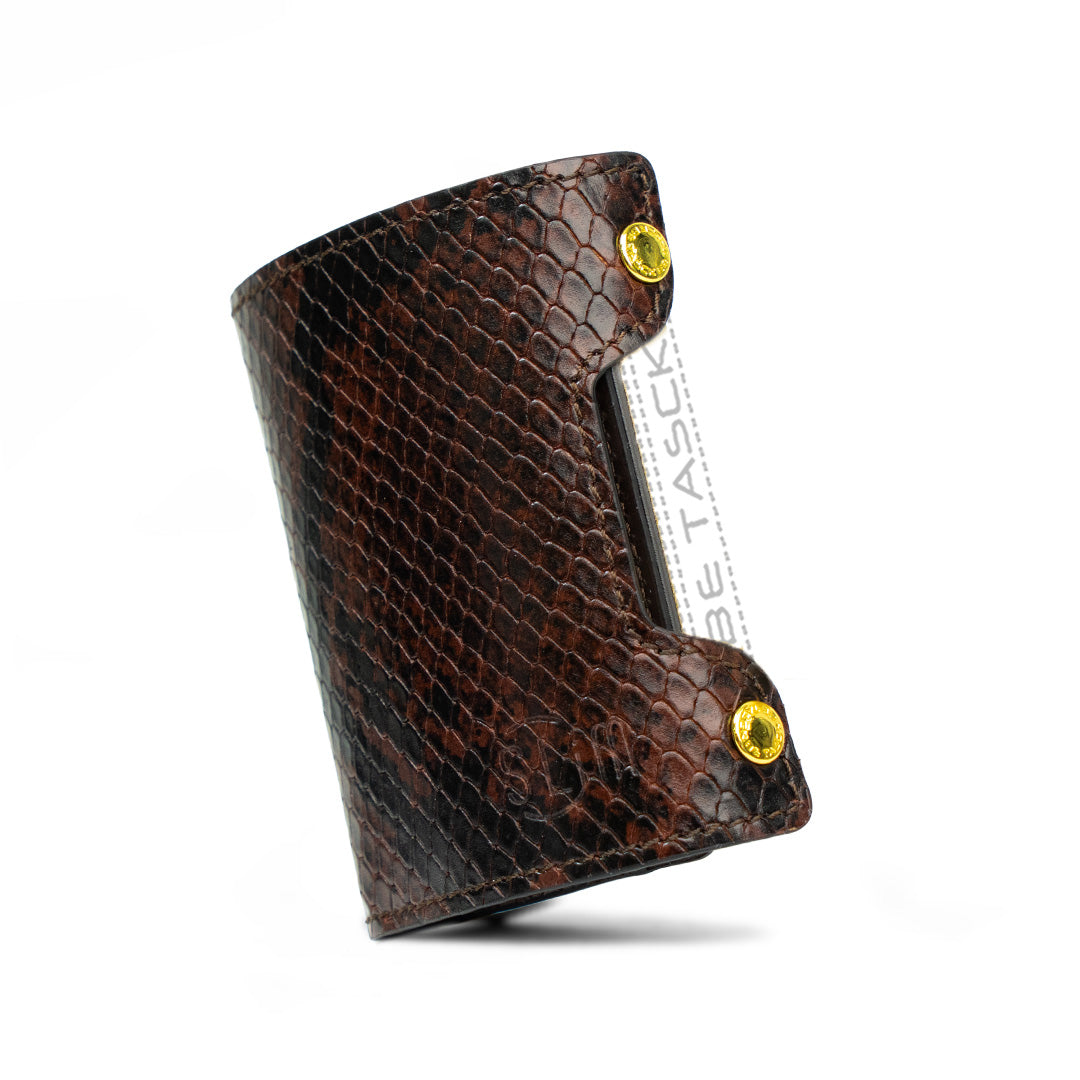 Cover in Vera Pelle Be Tasck